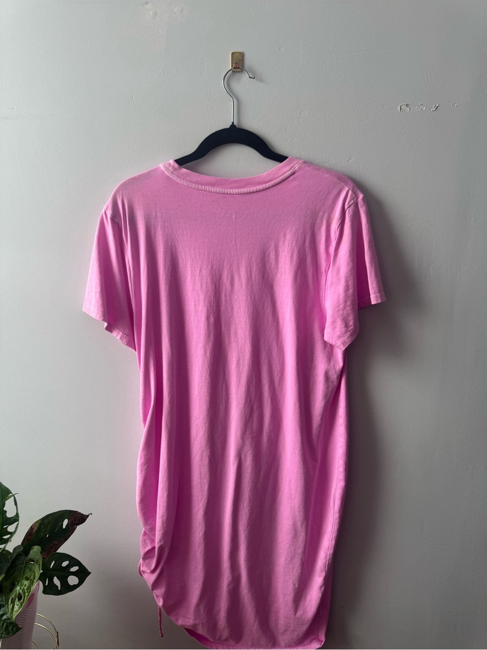Universal Thread Pink Ruched T-Shirt Dress - Picture 2 of 3